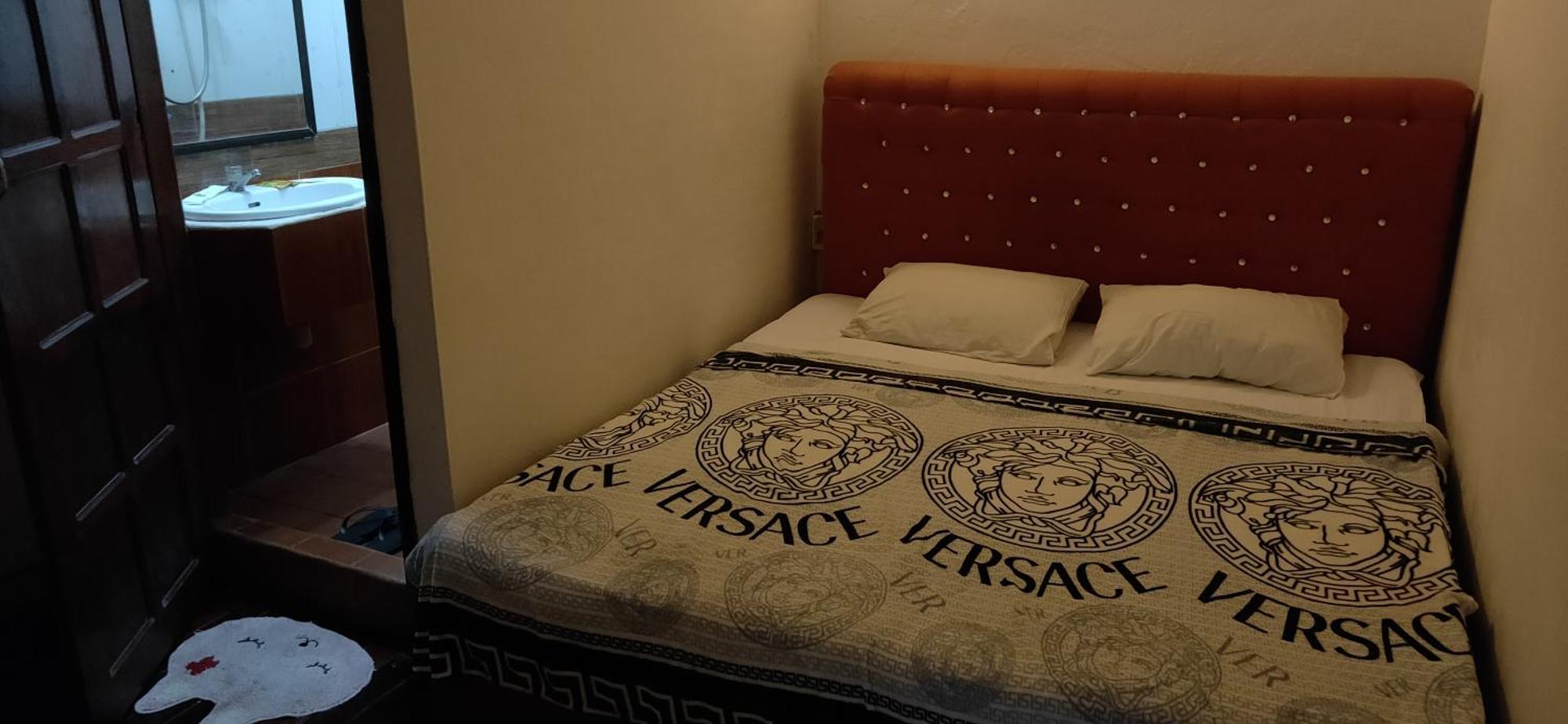 Phousi Guesthouse 2 Luang Prabang Ruang foto