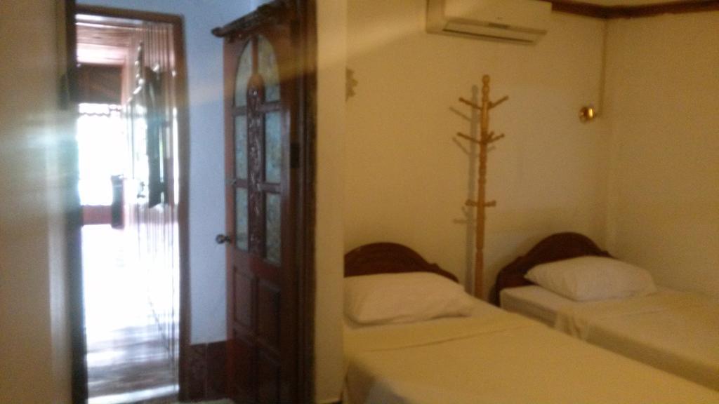 Phousi Guesthouse 2 Luang Prabang Bagian luar foto
